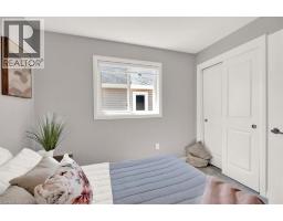 9338 WHITE OAK Avenue - 27