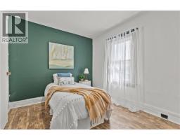 10 MONCK Street - 23