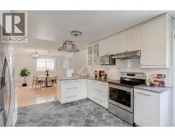 27 BLOOMSBURY Court - 13