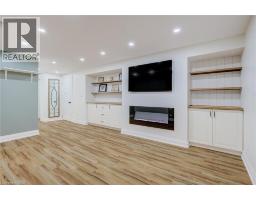 27 BLOOMSBURY Court - 27