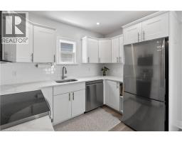 69 ROBINS Avenue - 16