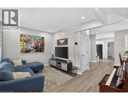 69 ROBINS Avenue - 6