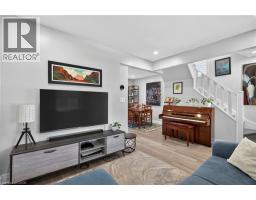 69 ROBINS Avenue - 8