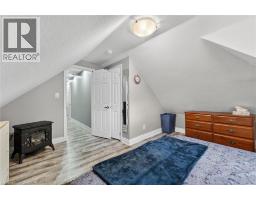 219 HESS Street S - 28