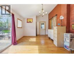572 DOWNIE Street - 22