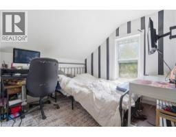 572 DOWNIE Street - 32