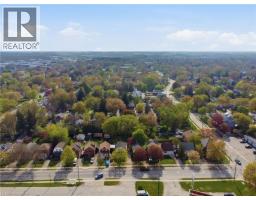 572 DOWNIE Street - 44