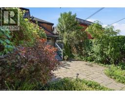 101 VICTORIA Avenue S - 44