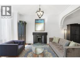 101 VICTORIA Avenue S - 8