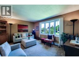 1 GREENWOOD Avenue - 17
