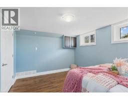 2 WESTMOUNT Road - 35