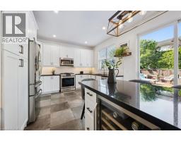 4 BRAYSHAW Drive - 13