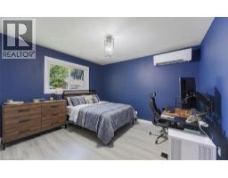136 DUNSMERE Drive - 11