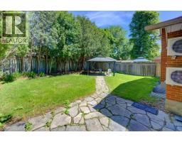 136 DUNSMERE Drive - 22