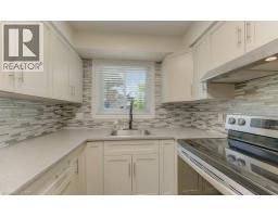 136 DUNSMERE Drive - 6