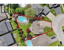 56 MCCAFFERY Crescent - 5