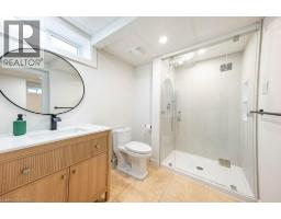 22 CHARLOTTE Crescent - 29
