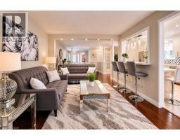 913 COPPER LEAF Crescent - 13