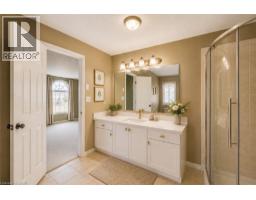 913 COPPER LEAF Crescent - 28