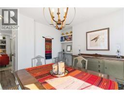 8 TOLHURST Avenue - 15