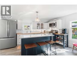 8 TOLHURST Avenue - 19