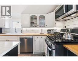 8 TOLHURST Avenue - 22