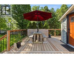 8 TOLHURST Avenue - 38