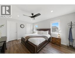 8 MYRTLE Street - 31