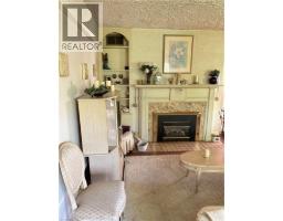 399 NORFOLK Street S - 10