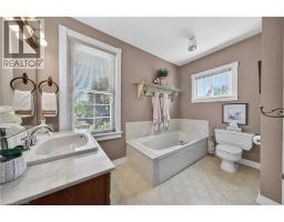 24-26 MAPLE Avenue - 39