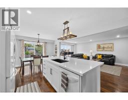 10 AMBER Street - 10