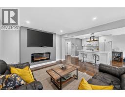 10 AMBER Street - 17