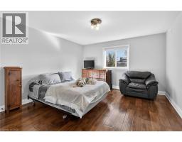 10 AMBER Street - 30