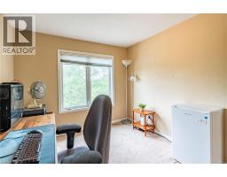 230 BLACKHORNE Drive UnitNo. 24 - 23