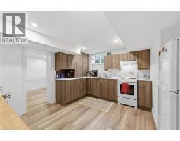 82 CUMMING Court - 25