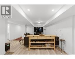 82 CUMMING Court - 26