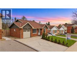 86 CARLYLE Drive - 2