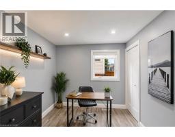 86 CARLYLE Drive - 22