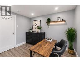 86 CARLYLE Drive - 23