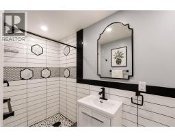 86 CARLYLE Drive - 32