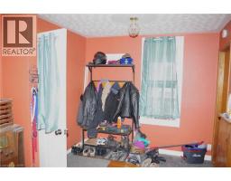 1062 HOWICK Street - 8