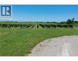 3705 SERVICE Road N - 17