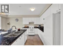 73 STERN Drive - 26