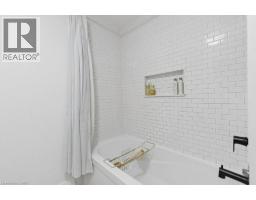 279 SANDOWNE Drive UnitNo. 2 - 20