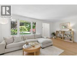 279 SANDOWNE Drive UnitNo. 2 - 8