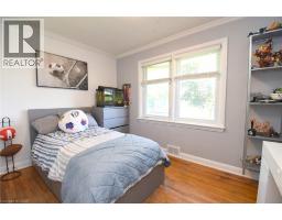 16 PARKVIEW Road - 17