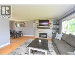 16 PARKVIEW Road - 5