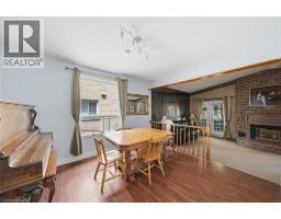 3 TWINOAKS Crescent - 5