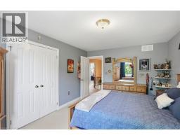 26 SHADETREE Crescent - 36