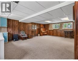 17 MONTGOMERY Road - 31